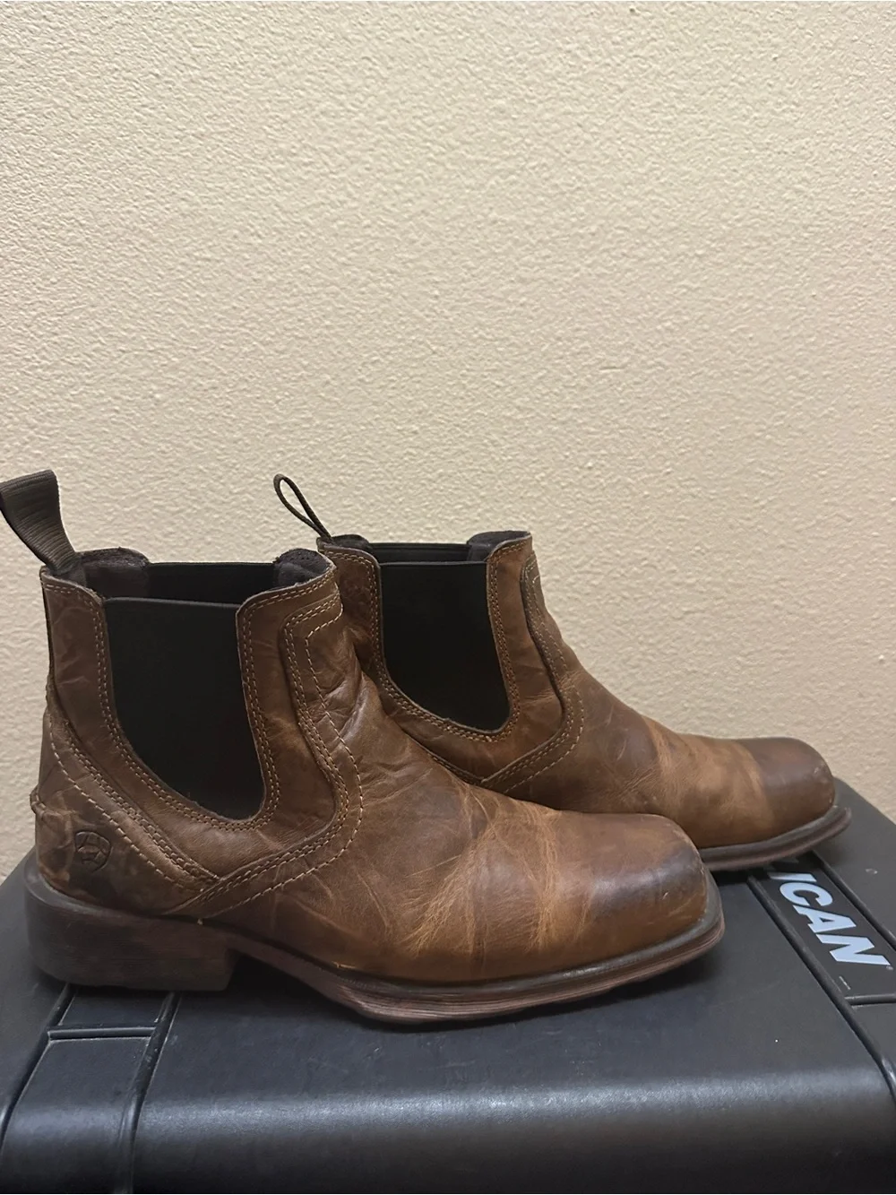 Ariat Men's Brown Leather Chelsea Boots